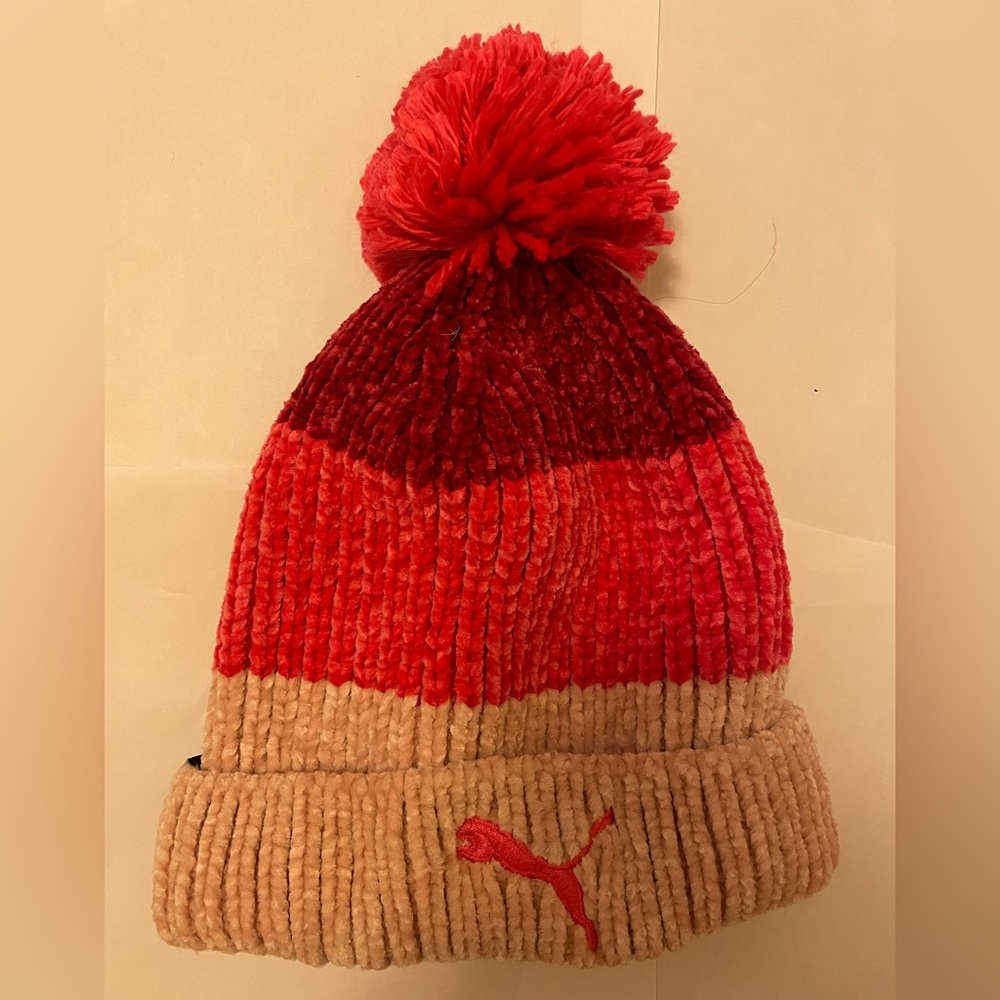Pom knit winter hat